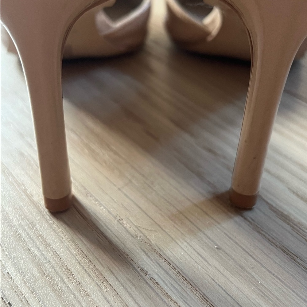Stuart Weitzman Nude Patent Stiletto Pumps Size 7 - Picture 10 of 14